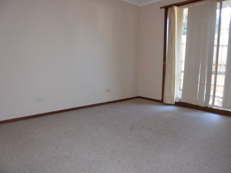 2/41 David Collins Drive, Endeavour Hills VIC 3802