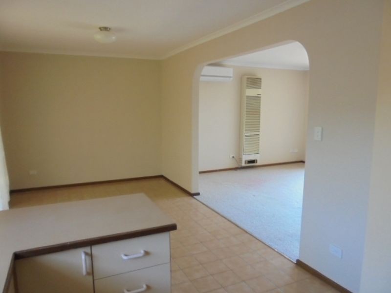 2/41 David Collins Drive, Endeavour Hills VIC 3802