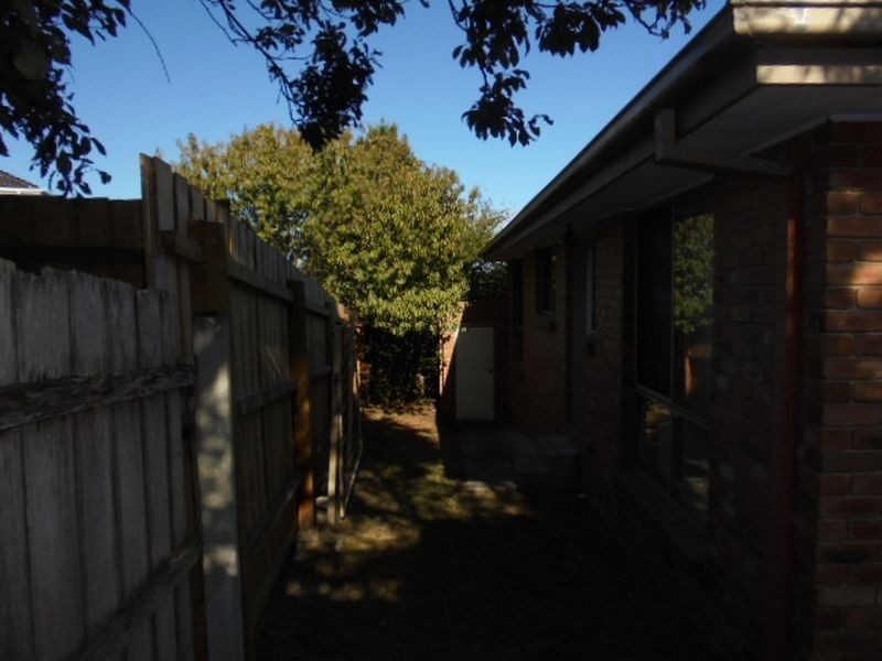 2/41 David Collins Drive, Endeavour Hills VIC 3802