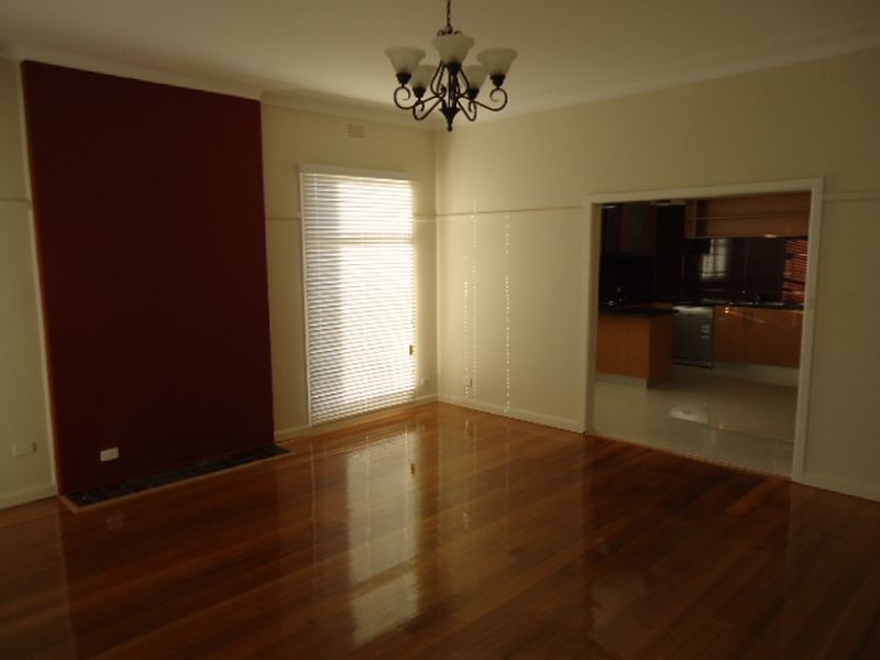 6 Somerville Road, Hampton Park VIC 3976