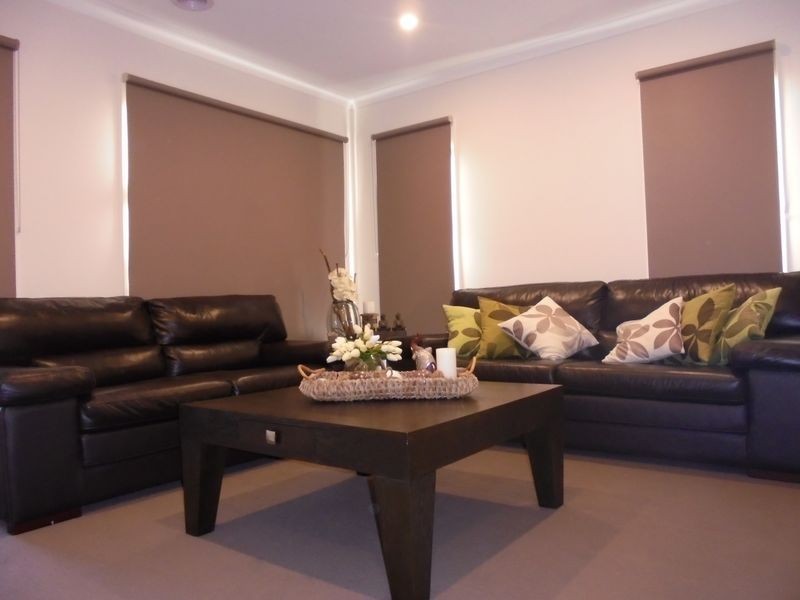 10 Featherbrook Circuit, Cranbourne North VIC 3977