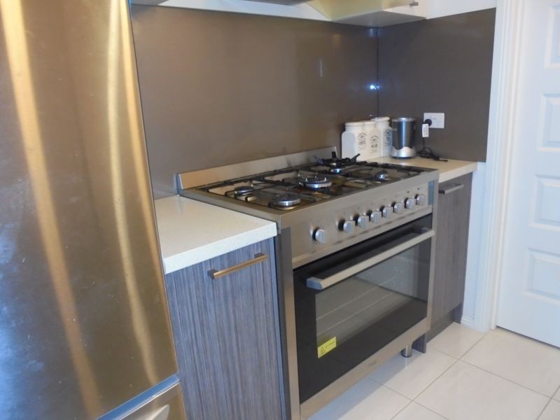 10 Featherbrook Circuit, Cranbourne North VIC 3977