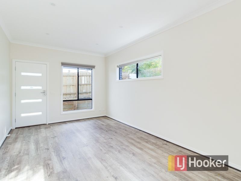 42 Carlisle Road, Hallam VIC 3803