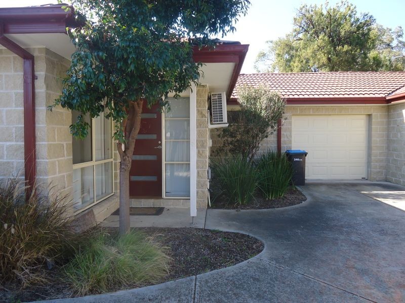 2/17 The Ridge West, Knoxfield VIC 3180