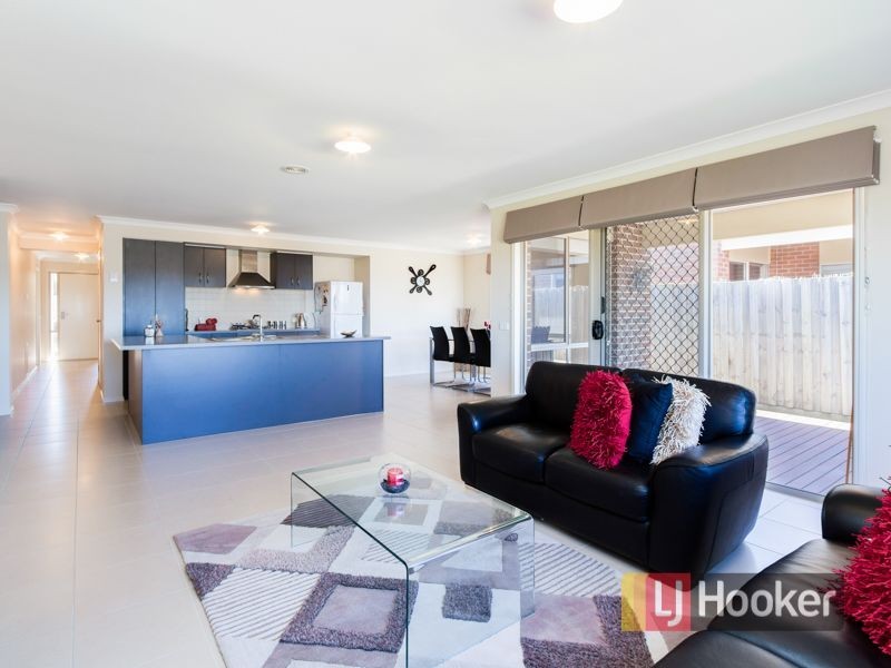 9 Stefan Drive, Berwick VIC 3806