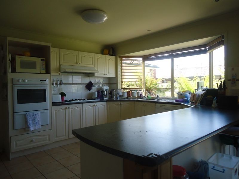 39 Parkwood Avenue, Narre Warren South VIC 3805