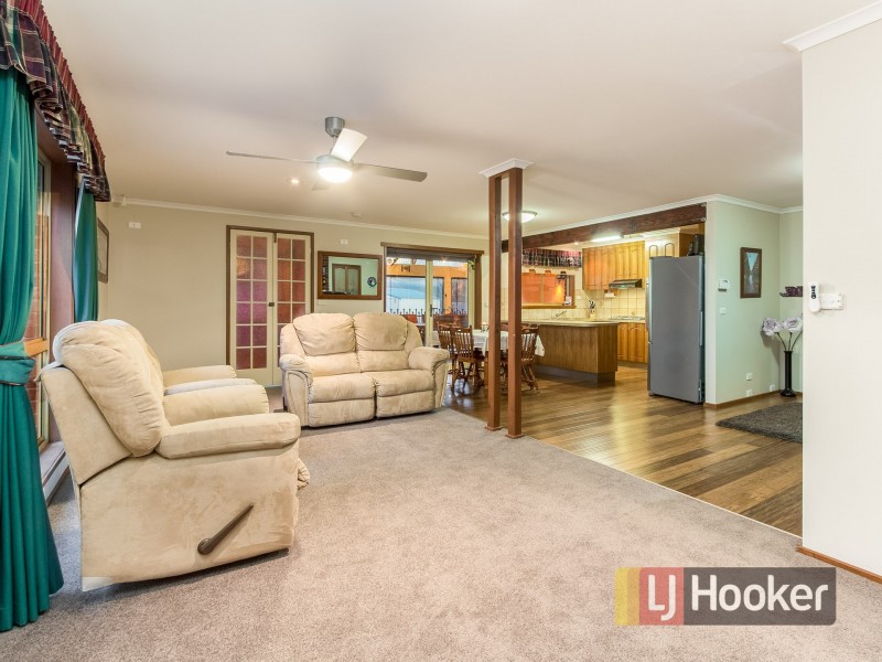 6 Ensay Court, Endeavour Hills VIC 3802