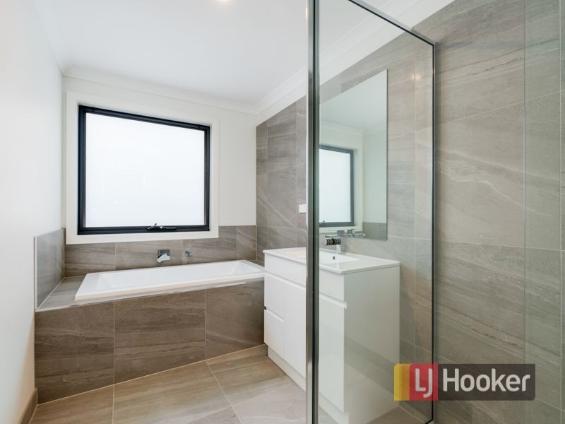 1 Agate Lane, Pakenham VIC 3810