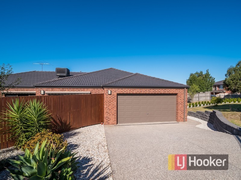 8 Brando Court, Endeavour Hills VIC 3802