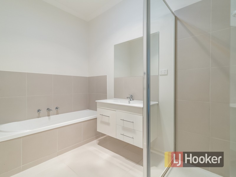 2/2 Deakin Crescent, Dandenong North VIC 3175