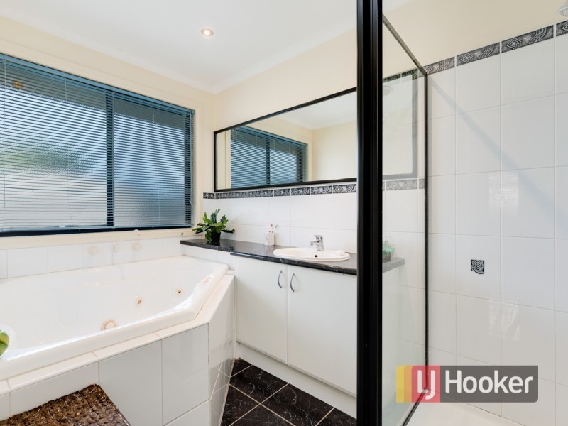 50 Harold Keys Drive, Narre Warren South VIC 3805