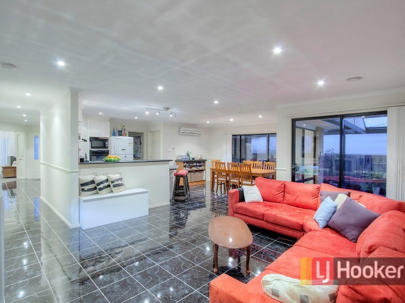 50 Harold Keys Drive, Narre Warren South VIC 3805