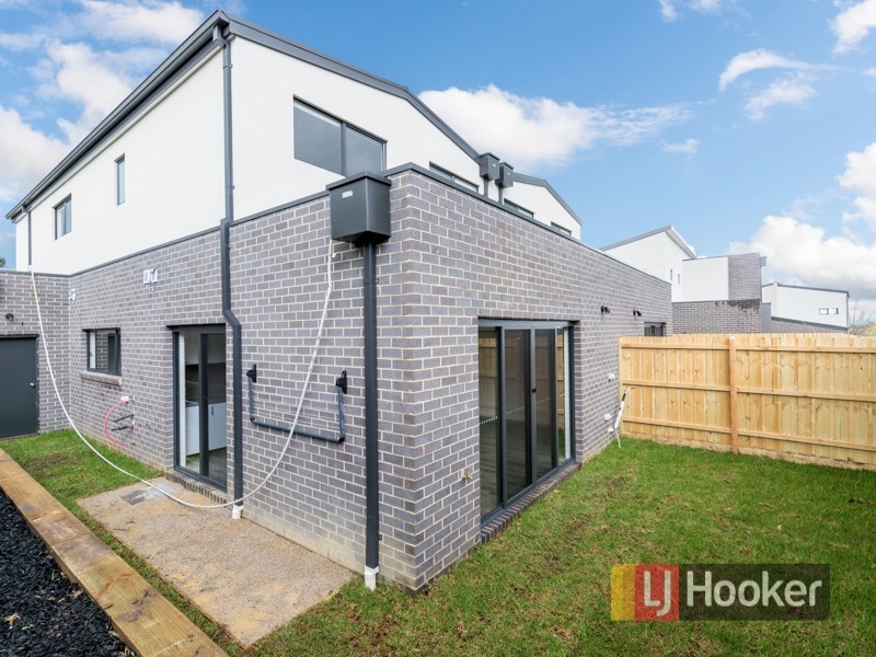 5 Agate Lane, Pakenham VIC 3810