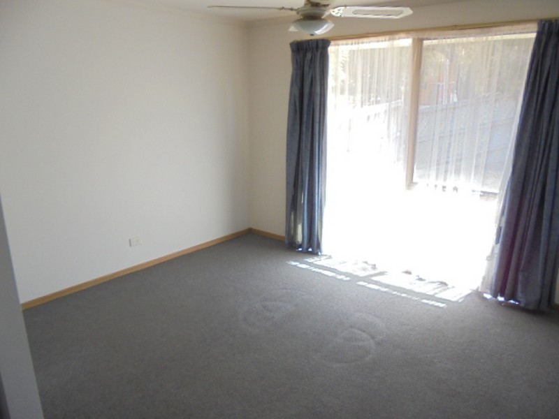 Unit 1/52 Arthur Phillip Drive, Endeavour Hills VIC 3802