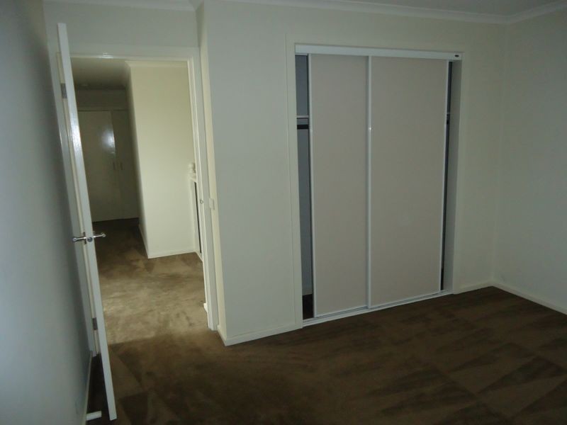 9 Boronia Avenue, Cranbourne VIC 3977