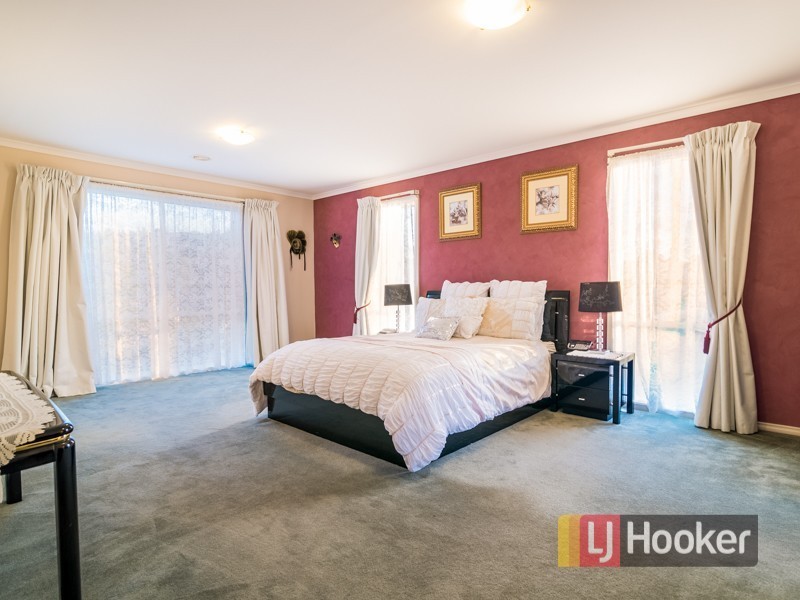 89 Crawley Road, Narre Warren North VIC 3804