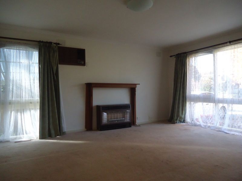 24 Evan Street, Berwick VIC 3806