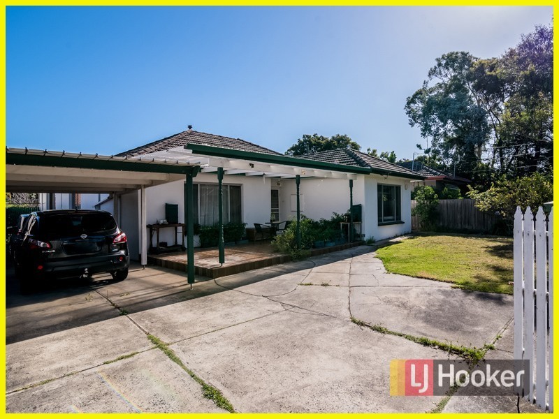 10 Carlton Road, Dandenong North VIC 3175