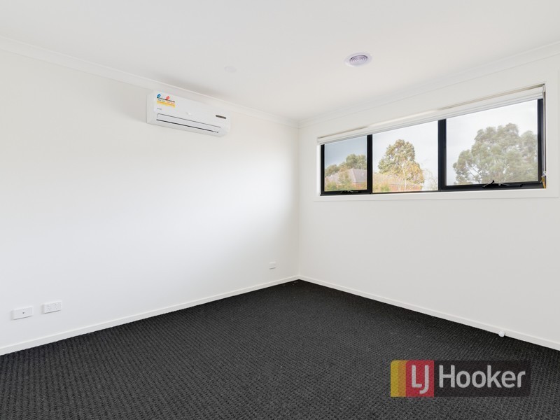 5 Agate Lane, Pakenham VIC 3810