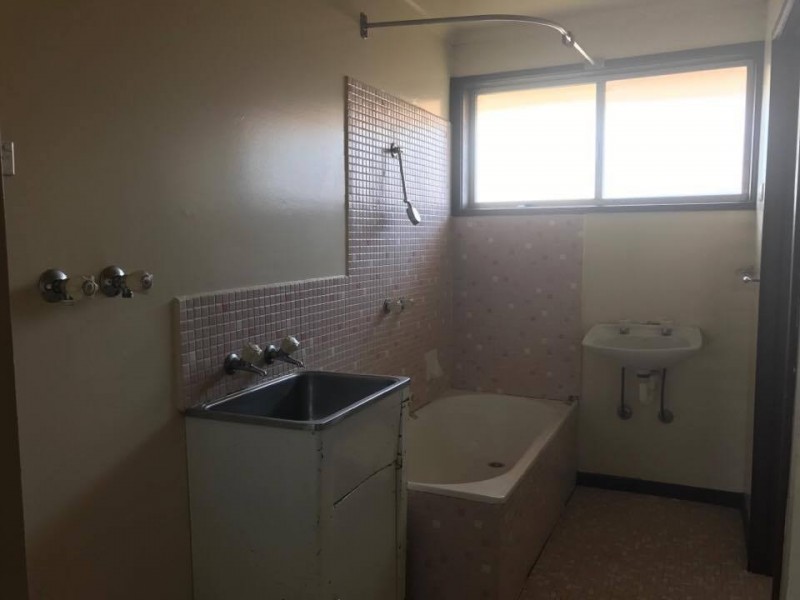 Unit 4/245 Gladstone Road, Dandenong VIC 3175