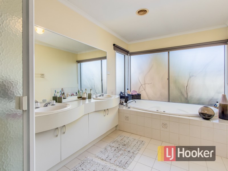 3 Nicole Close, Endeavour Hills VIC 3802