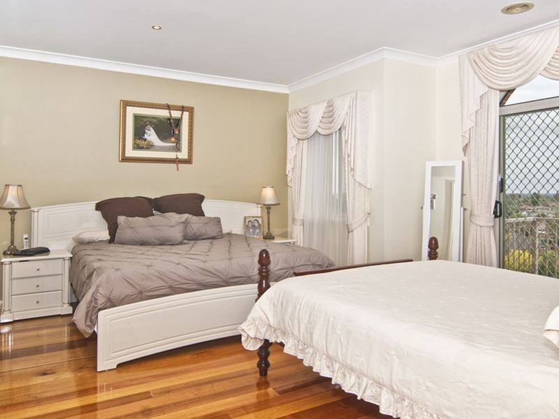 66 Lawson Way, Endeavour Hills VIC 3802