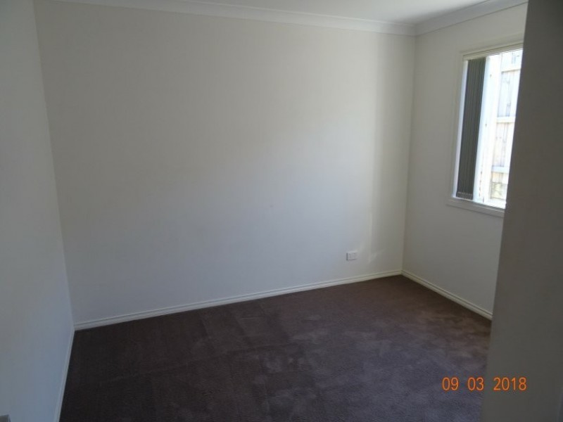 16 McClenaghan Place, Pakenham VIC 3810