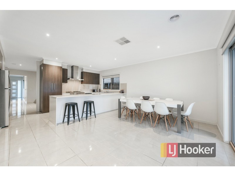 4 Cadillac Street, Cranbourne East VIC 3977