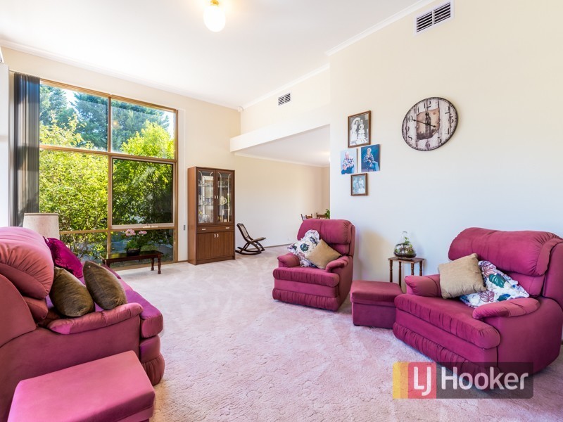 64-70 Kennington Park Drive, Endeavour Hills VIC 3802