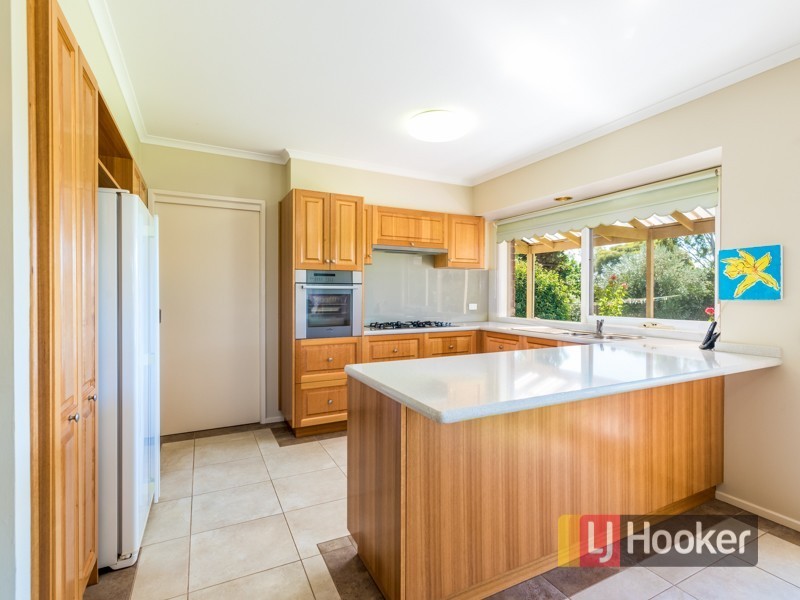 64-70 Kennington Park Drive, Endeavour Hills VIC 3802