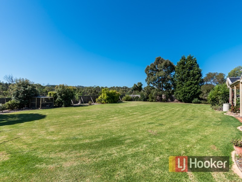 64-70 Kennington Park Drive, Endeavour Hills VIC 3802