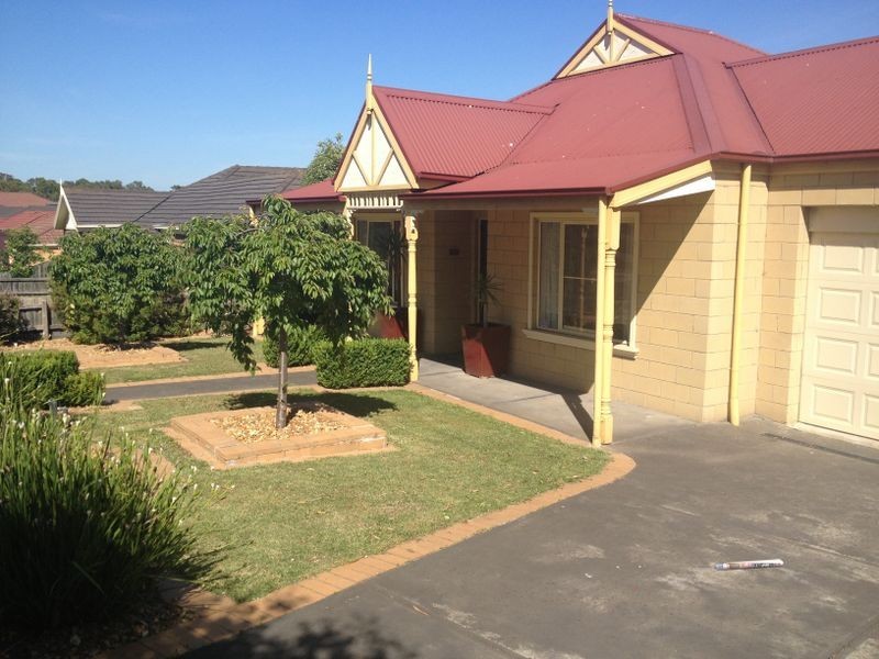 100 Lynbrook Boulevard, Lynbrook VIC 3975