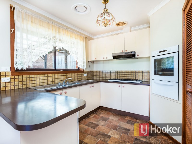 69 Matthew Flinders Avenue, Endeavour Hills VIC 3802