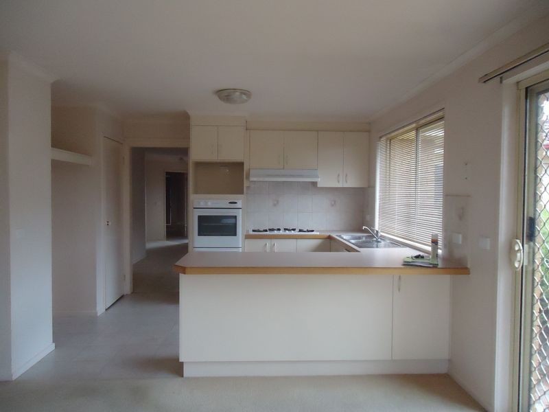 20 Portofino Drive, Cranbourne North VIC 3977