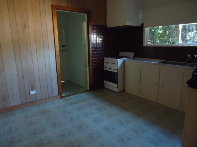 18 Tristania Street, Doveton VIC 3177