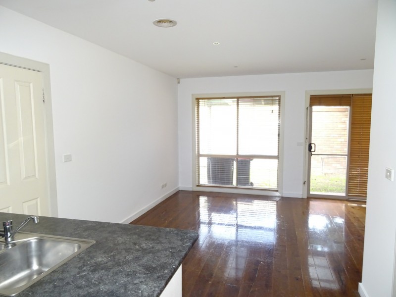 Unit 9/32 Stud Road, Dandenong VIC 3175