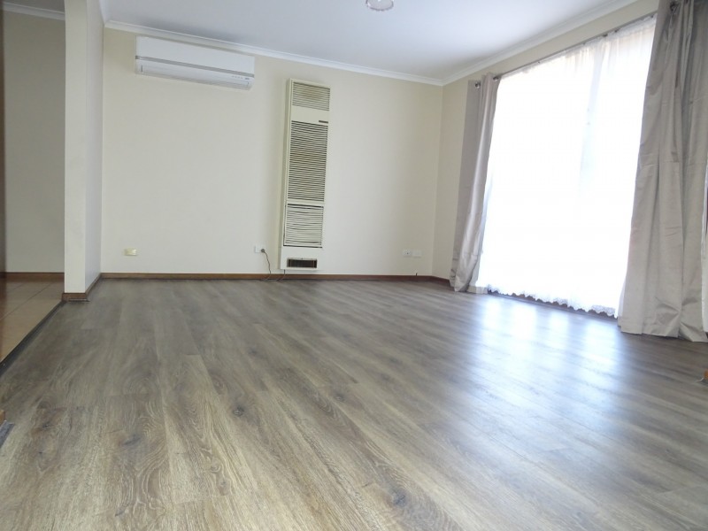 2/41 David Collins Drive, Endeavour Hills VIC 3802