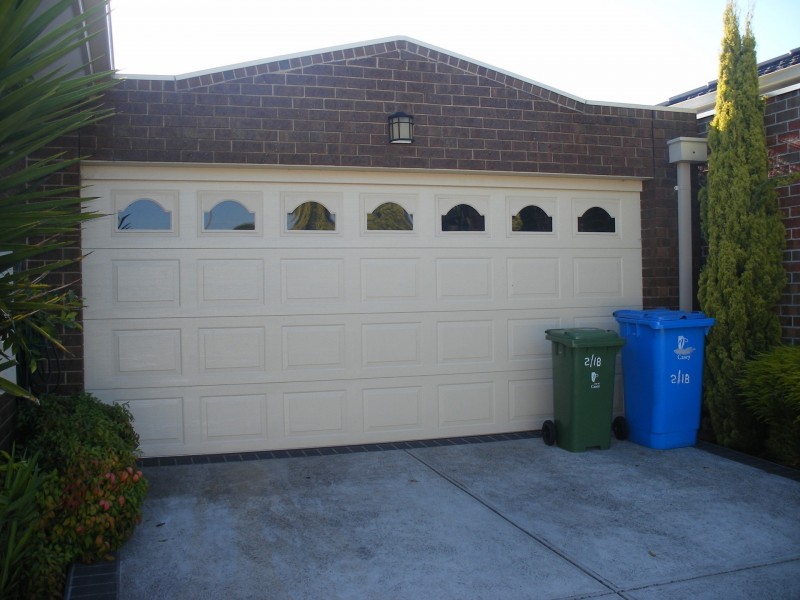 Unit 2/18 Rhoden Grove, Eumemmerring VIC 3177