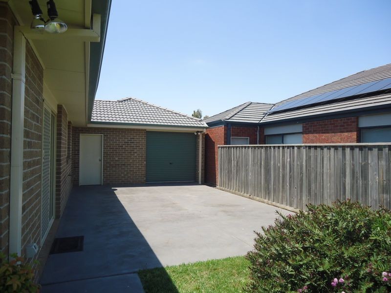 13 Atkinson Drive, Berwick VIC 3806