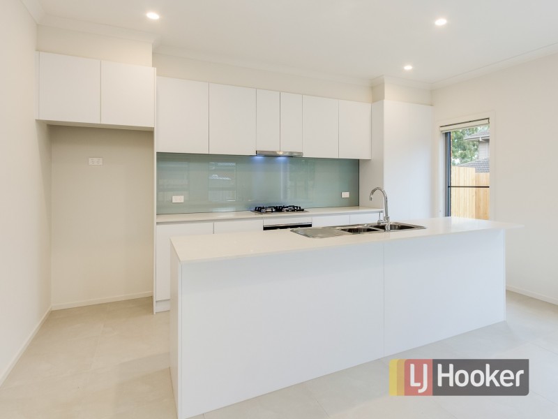 5/5 McCardle Court, Endeavour Hills VIC 3802