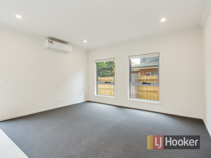 5/5 McCardle Court, Endeavour Hills VIC 3802