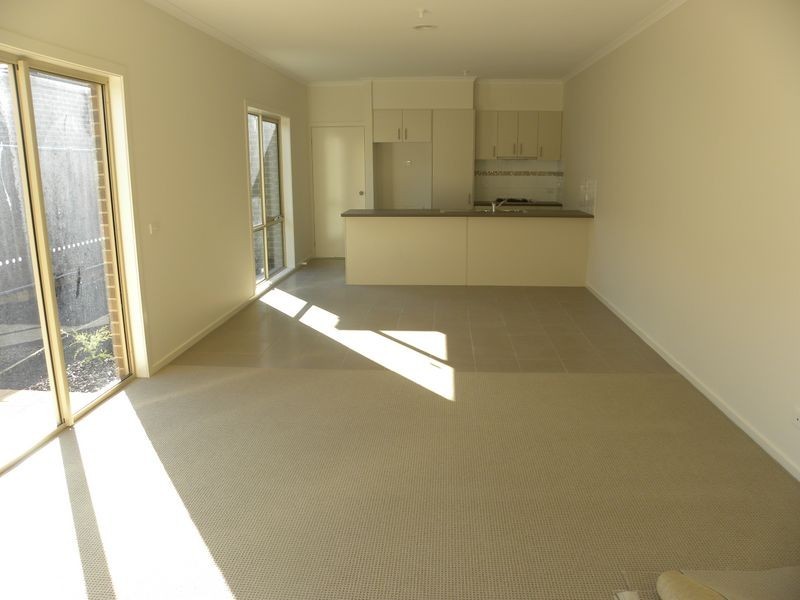 84 Sabel Drive, Cranbourne North VIC 3977