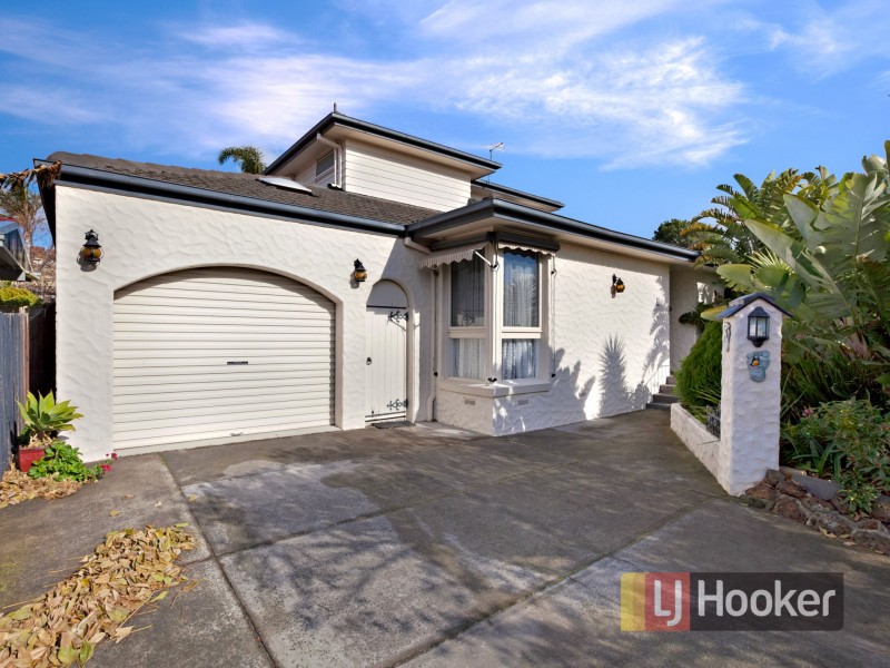 6 Crossdale Rise, Endeavour Hills VIC 3802