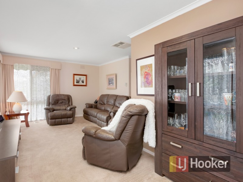 6 Crossdale Rise, Endeavour Hills VIC 3802