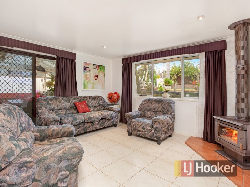 6 Crossdale Rise, Endeavour Hills VIC 3802