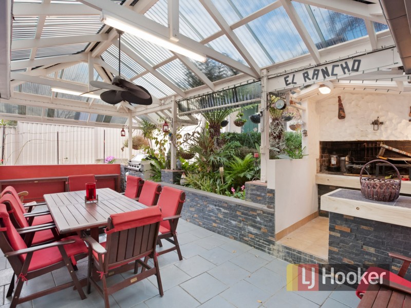 6 Crossdale Rise, Endeavour Hills VIC 3802