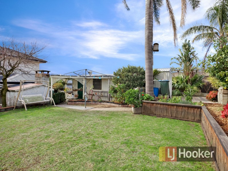 6 Crossdale Rise, Endeavour Hills VIC 3802