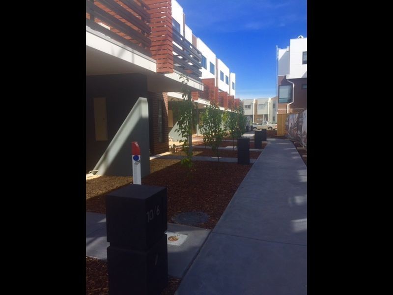 10/6 Huckson Street, Dandenong South VIC 3175