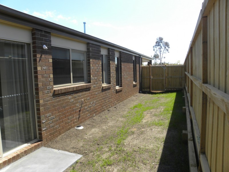 20 Hawkseye Way, Cranbourne East VIC 3977