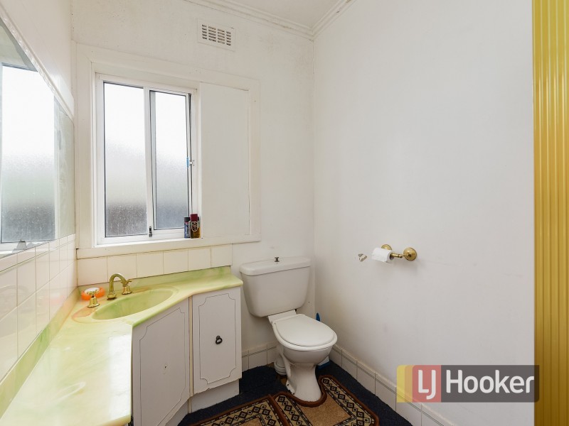 18 Fifth Avenue, Dandenong VIC 3175